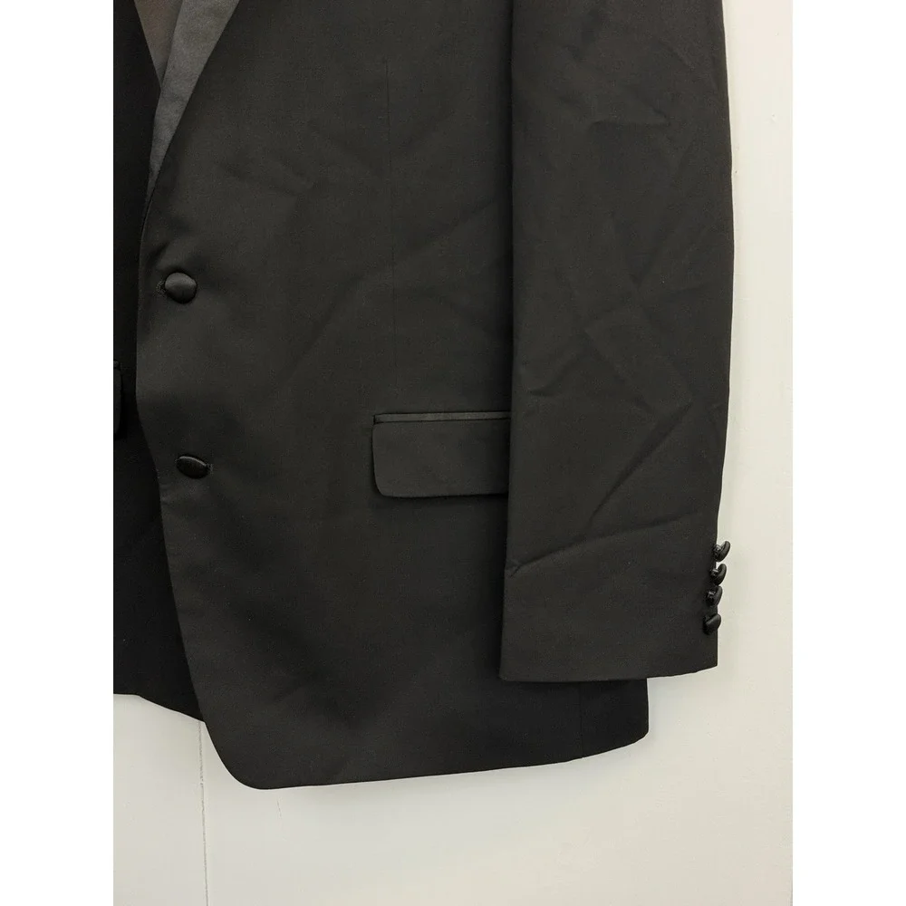 Madison Mens 46R‎ Classic fit Tuxedo Jacket Blazer Black Solid